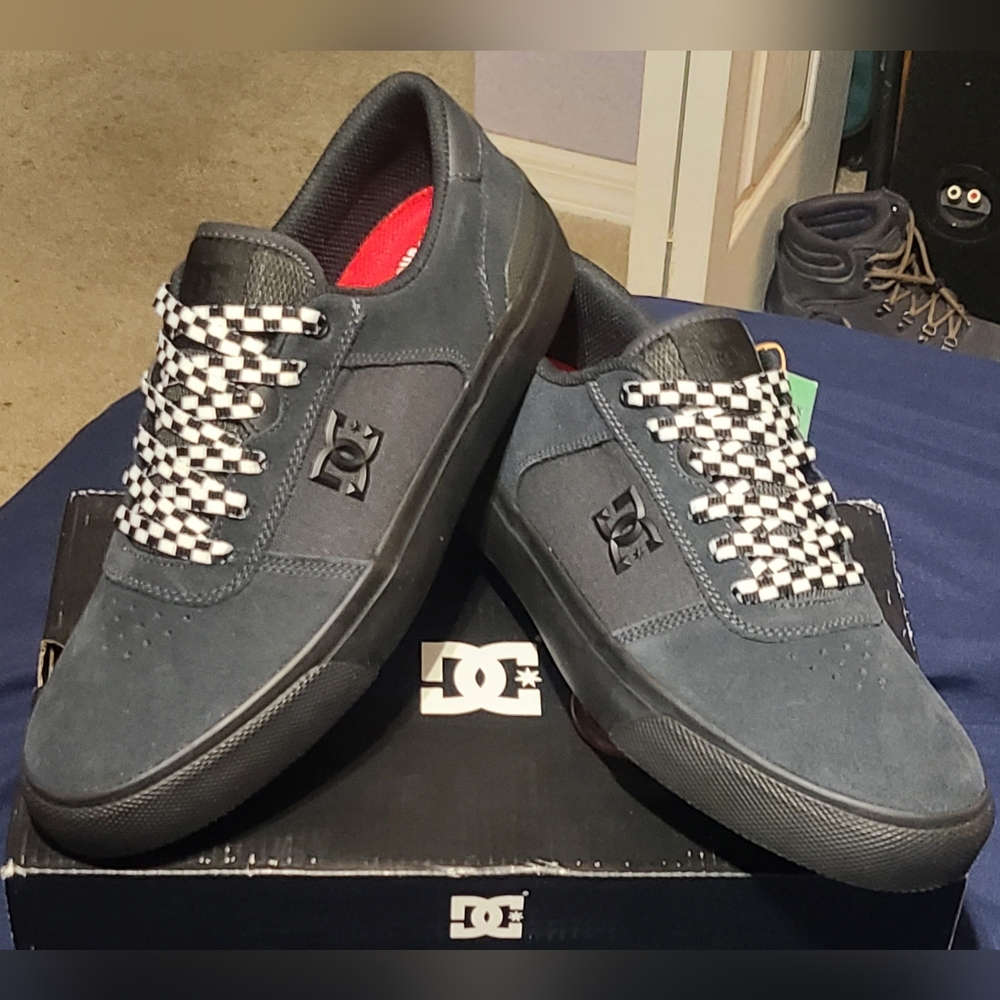 *SOLD on M!* DC Teknic S Low, New In Box!              Mens 10/ Womens 11.5